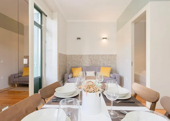 Liiiving In - Bolhao Garden Appartement