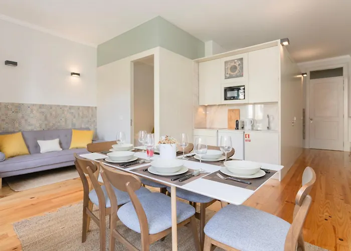 Liiiving In - Bolhao Garden