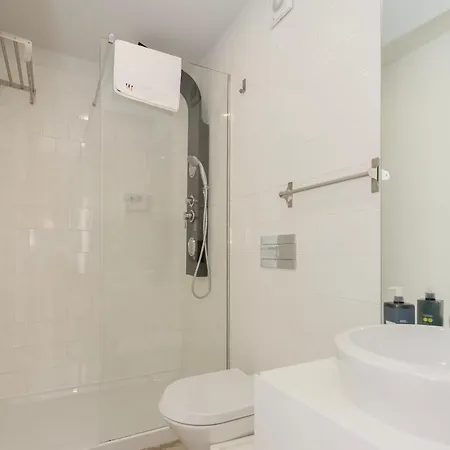 Liiiving In - Bolhao Garden *