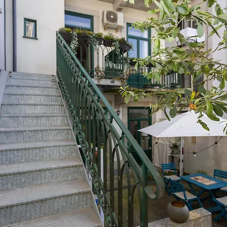 Liiiving In - Bolhao Garden