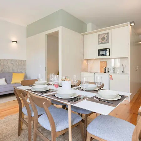 Liiiving In - Bolhao Garden