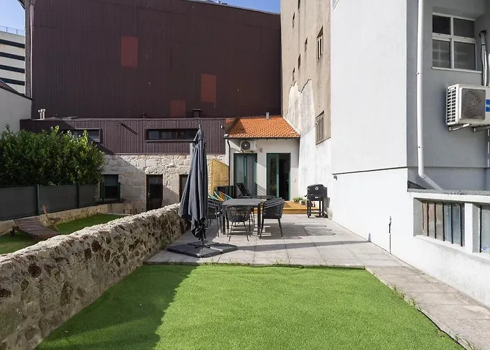 Liiiving In - Bolhao Garden *